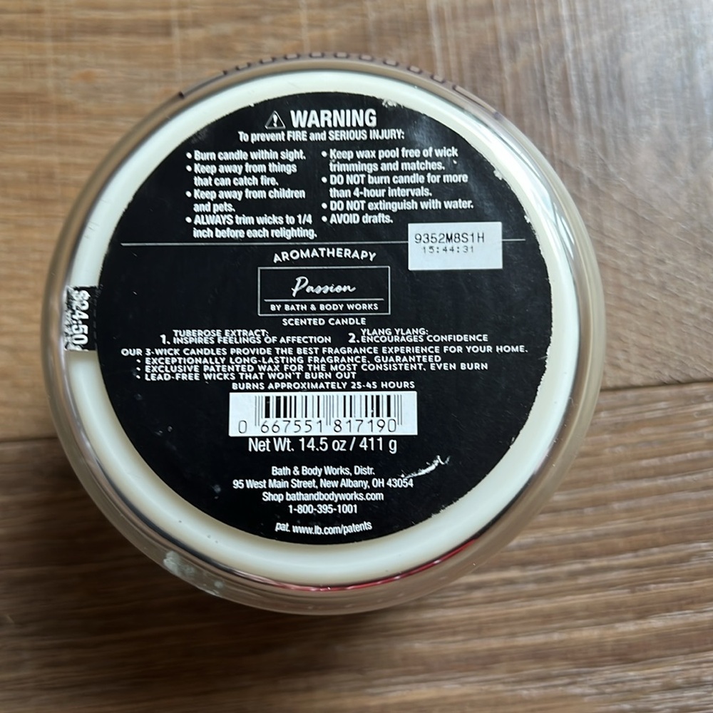 Bath and Body Works aromatherapy passion tuberose and ylang ylang 14.5 oz candle - Picture 2 of 4